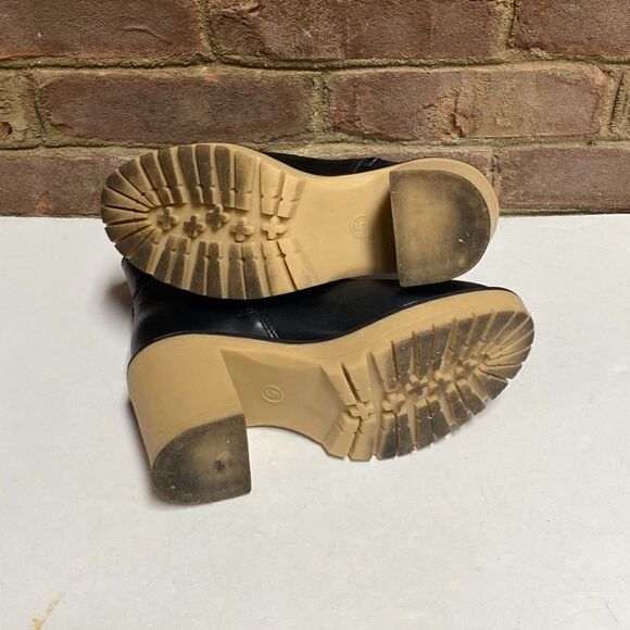 Universal Thread Black Block Heel Ankle Bootie Size 5 - Picture 6 of 7